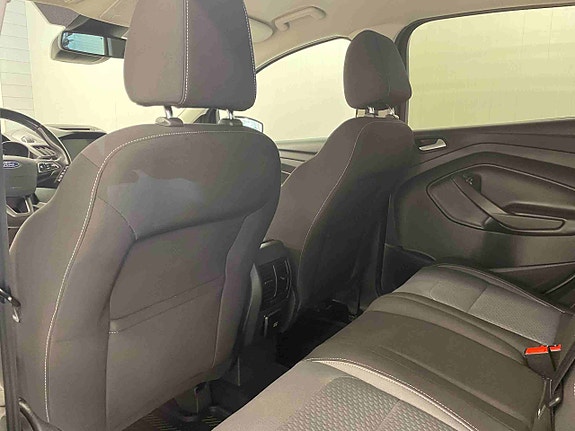 Ford Kuga 27 of 30