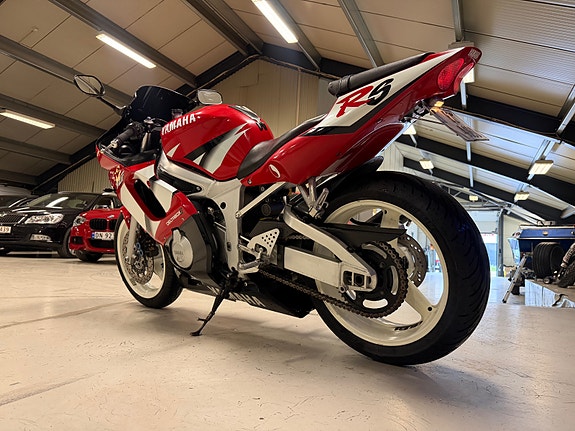 Yamaha R6 YZF R6 MYE PÅKOSTET//NYE DEKK//LAV KM//GODKJENT EKSOS 4 of 5