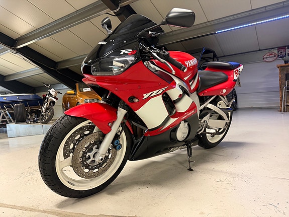 Yamaha R6 YZF R6 MYE PÅKOSTET//NYE DEKK//LAV KM//GODKJENT EKSOS 5 of 5