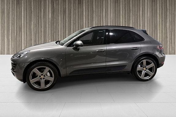 Porsche Macan 3 of 5