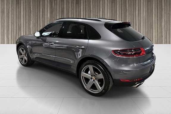 Porsche Macan 5 of 5