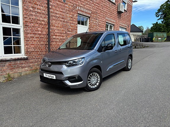 Toyota Proace City 2 of 5