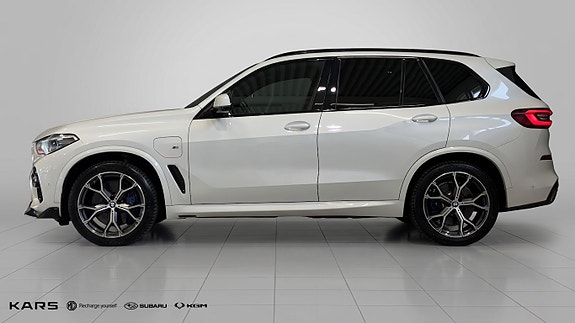 BMW X5 2 of 5