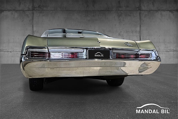 Buick Riviera 12 of 30