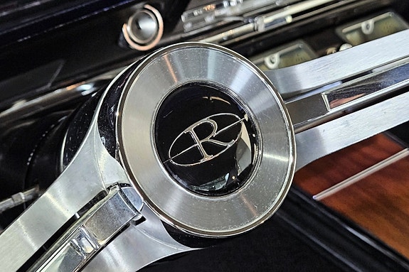 Buick Riviera 19 of 30