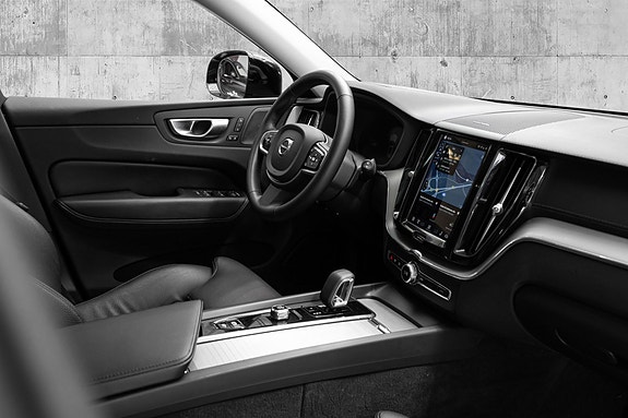Volvo XC60 30 of 30