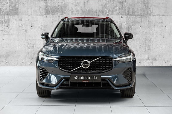 Volvo XC60 2 of 30