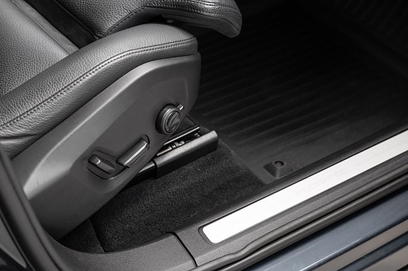 Volvo XC60 28 of 30