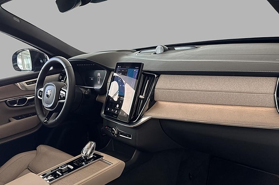 Volvo XC90 18 of 30