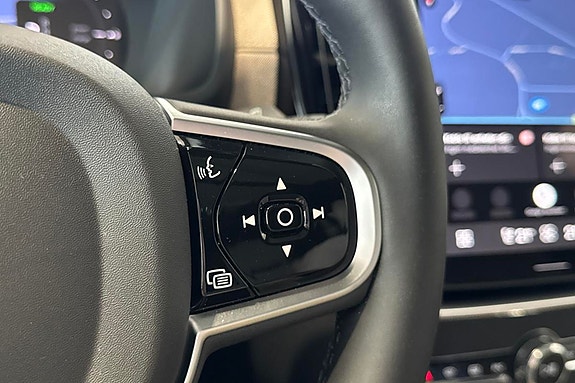 Volvo XC90 13 of 30