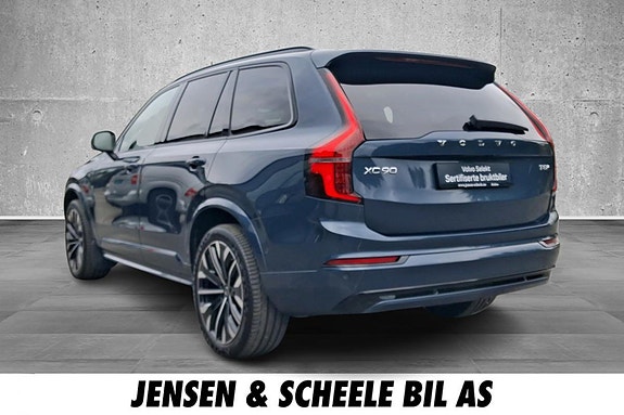 Volvo XC90 5 of 30