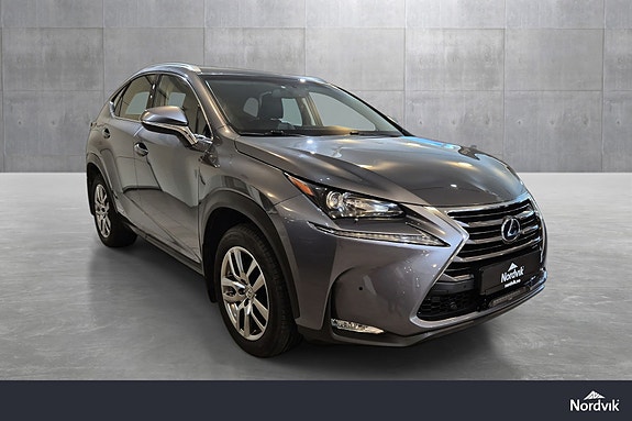 Lexus NX300h 4 of 5