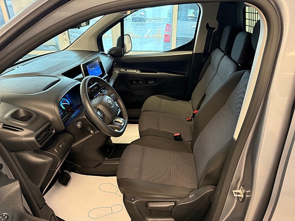 Toyota Proace City 2 of 5