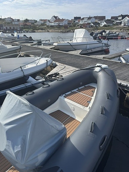 Meget pen BRIG RIB 2021-modell med 60 hk – perfekt familiebåt 3 of 5