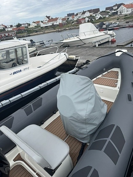 Meget pen BRIG RIB 2021-modell med 60 hk – perfekt familiebåt 4 of 5
