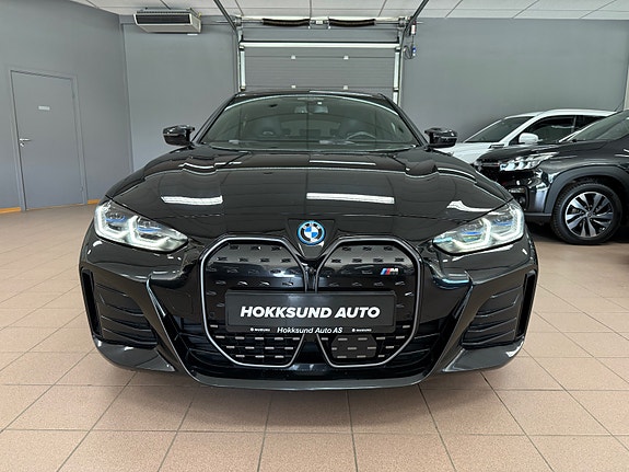 BMW i4 4 of 5