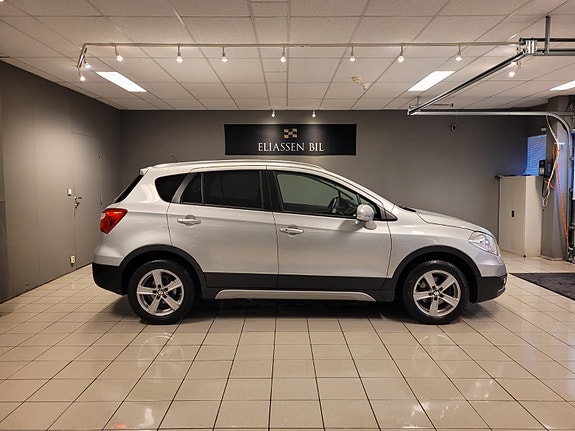 Suzuki SX4 S-Cross 4 of 5