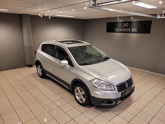 Suzuki SX4 S-Cross 2 of 5