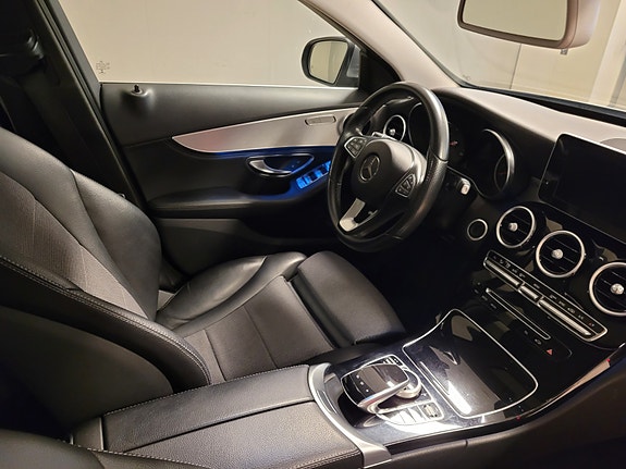 Mercedes-Benz C180 14 of 30