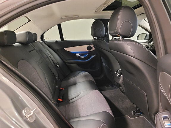 Mercedes-Benz C180 18 of 30