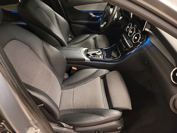 Mercedes-Benz C180 15 of 30