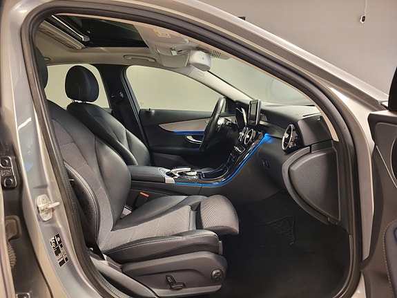 Mercedes-Benz C180 11 of 30