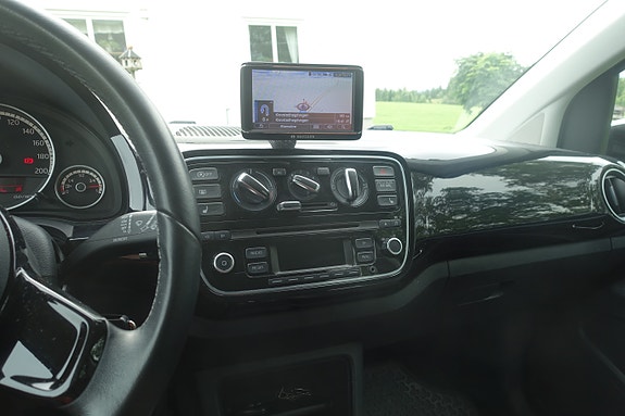 Volkswagen UP! 14 of 16