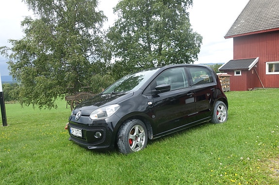 Volkswagen UP! 6 of 16