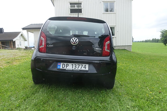 Volkswagen UP! 2 of 16