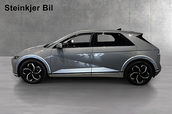 Hyundai Ioniq 5 2 of 5