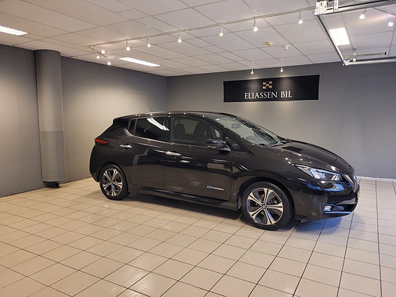 Nissan Leaf 3 of 5