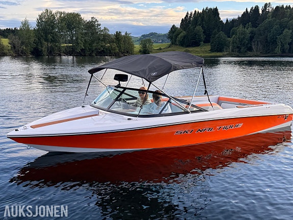 Ski Nautique vannskibåt 200 med registrert Gaupen henger tilpasset båten. 2 of 5