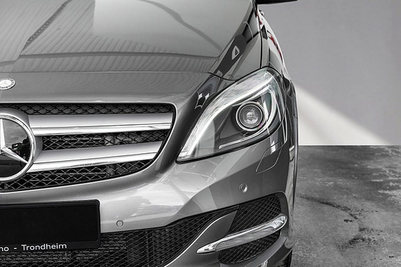 Mercedes-Benz B-Klasse 4 of 5