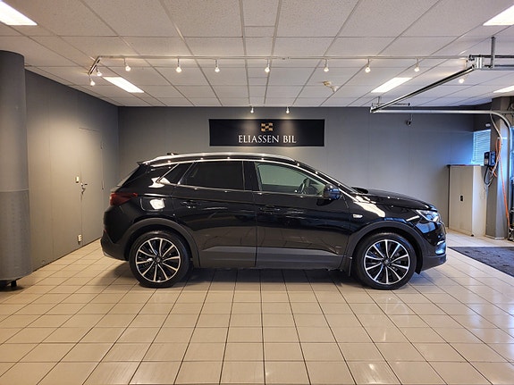 Opel Grandland X 4 of 5