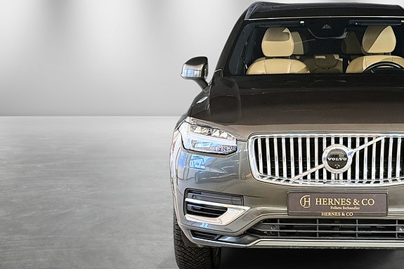 Volvo XC90 4 of 5