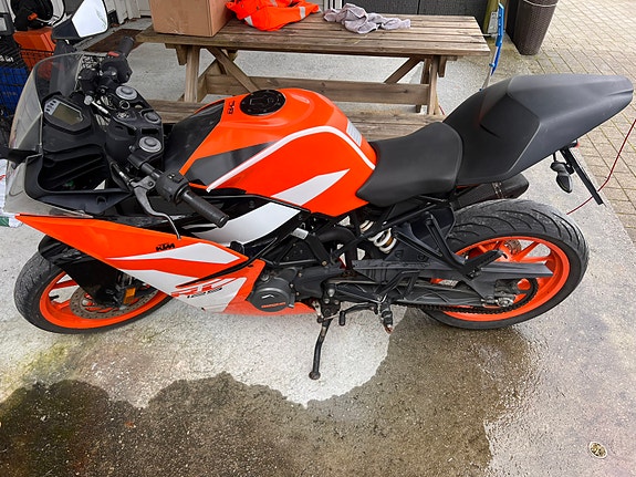 KTM RC 125 3 of 5