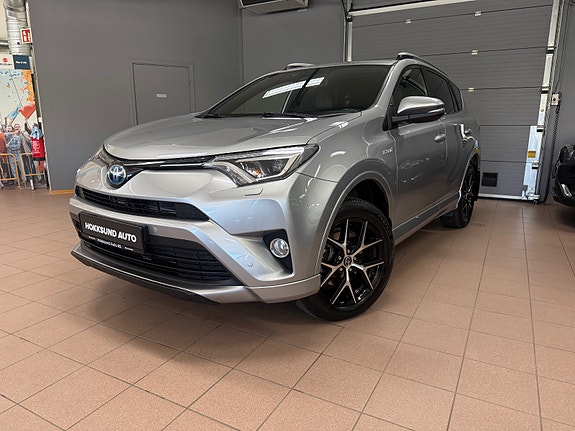 Toyota RAV4 3 of 5