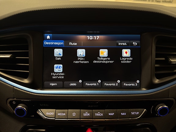 Hyundai IONIQ 24 of 30