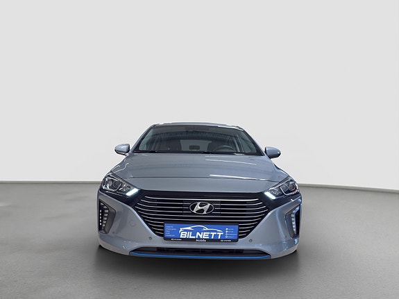 Hyundai IONIQ 2 of 30