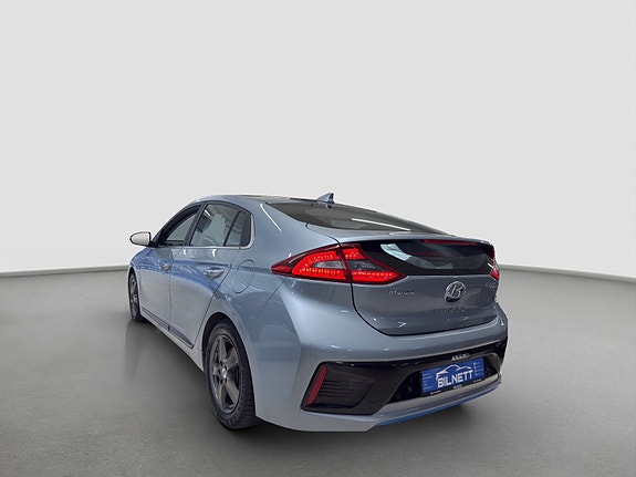 Hyundai IONIQ 7 of 30