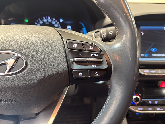 Hyundai IONIQ 21 of 30
