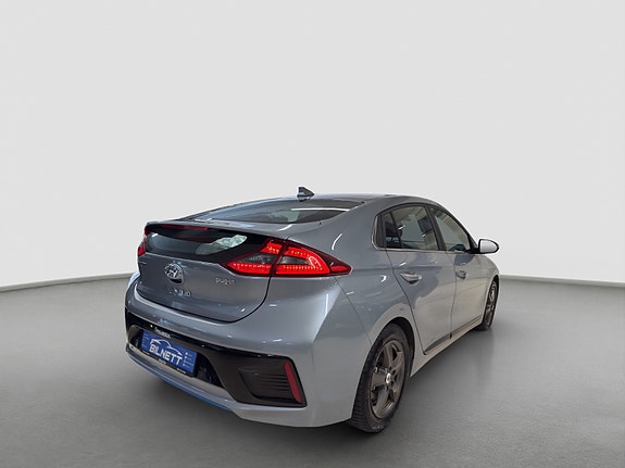 Hyundai IONIQ 4 of 30
