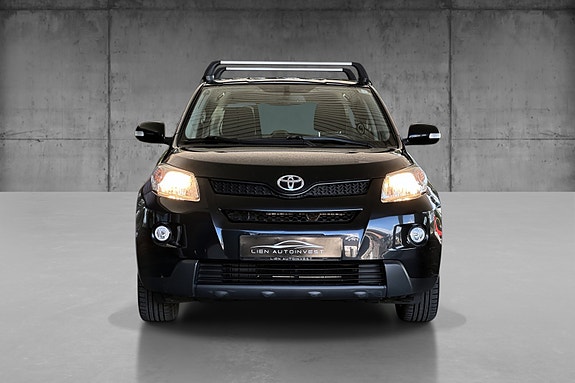 Toyota Urban Cruiser 2 of 5