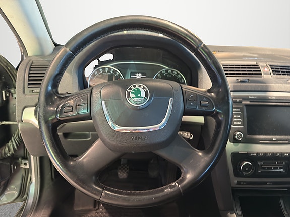 Skoda Octavia 8 of 11