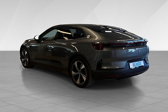 Polestar 4 4 of 5