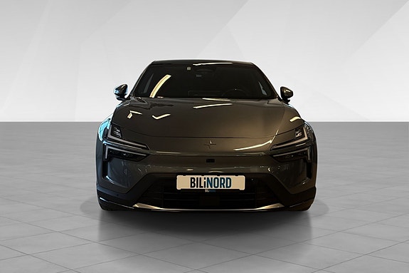 Polestar 4 2 of 5