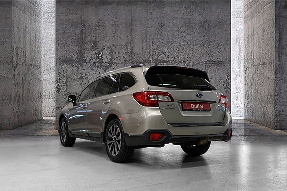 Subaru Outback 3 of 5