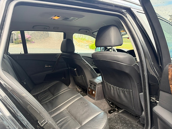 BMW 525Xi 10 of 12