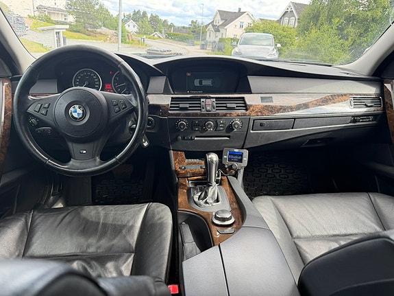 BMW 525Xi 9 of 12