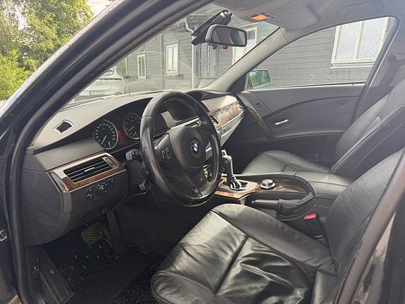 BMW 525Xi 7 of 12